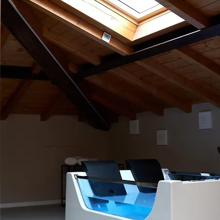 Don Alfonso Apartment *